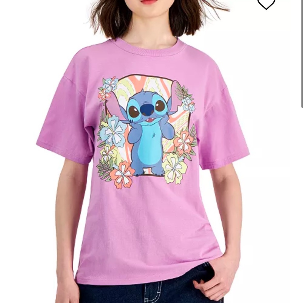 Juniors' Stitch Floral Boyfriend T-Shirt